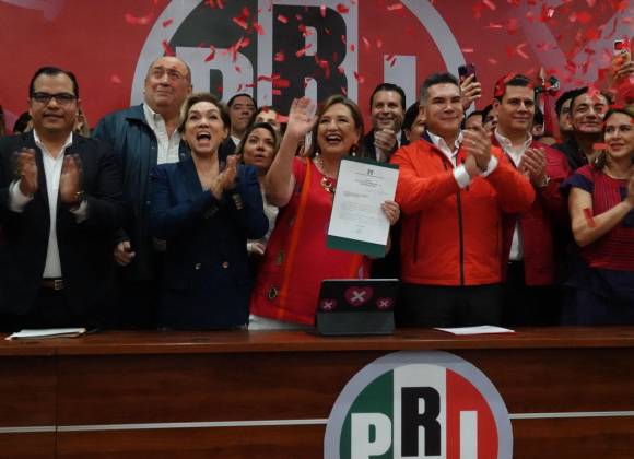 Por primera vez en 94 años, PRI postula a una mujer para la Presidencia; Xóchitl se registra como precandidata